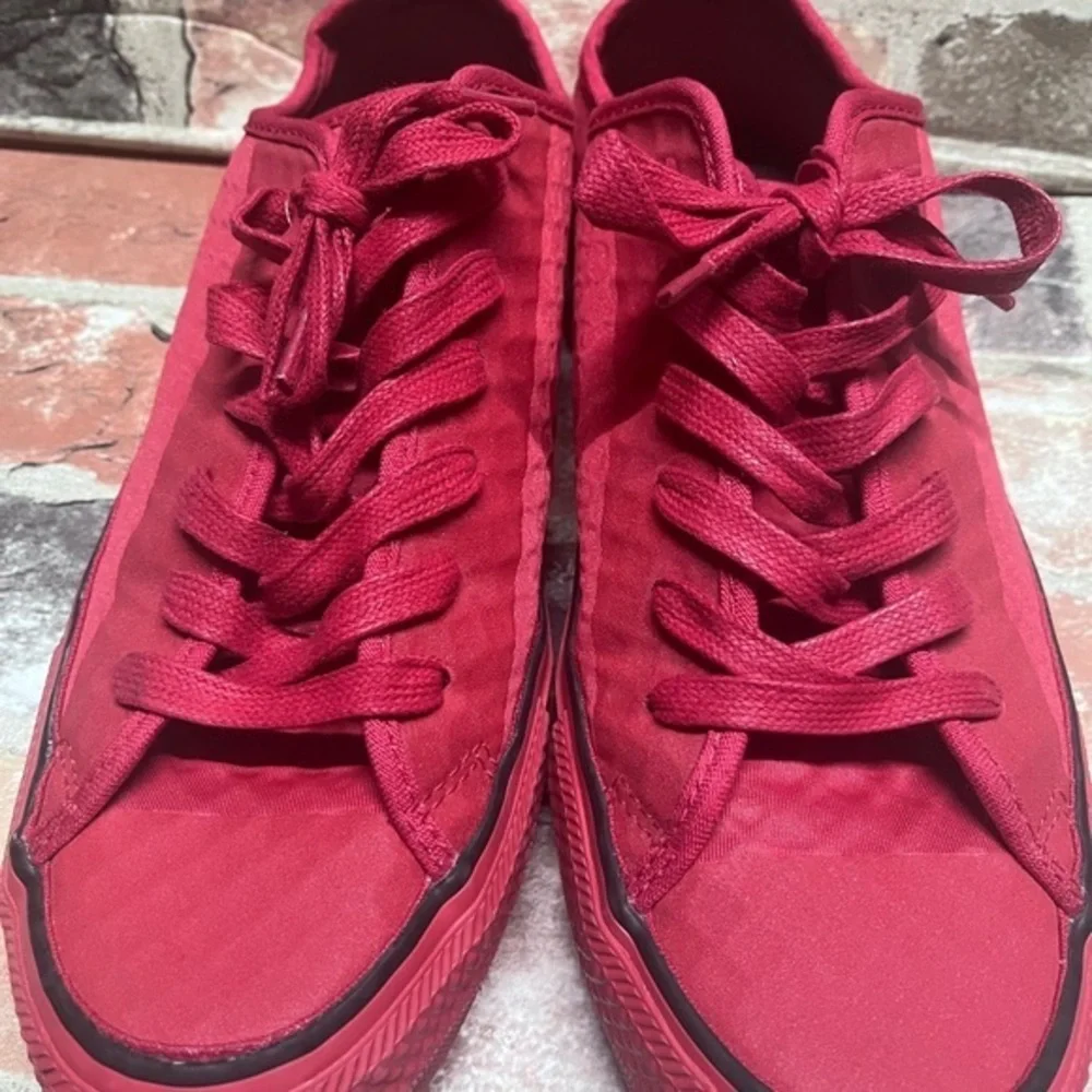 Converse All Red - Picture 4 of 6